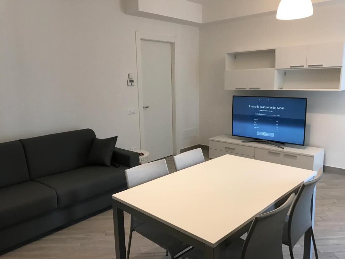 Home Hotel Senago Екстериор снимка